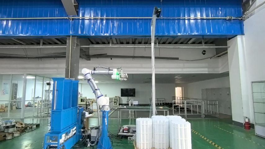 困扎胶管3D视觉抓取剪带搬运产线